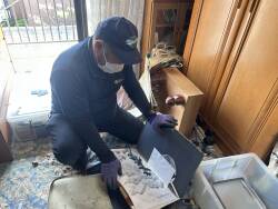 遺品整理の作業風景孤独死
