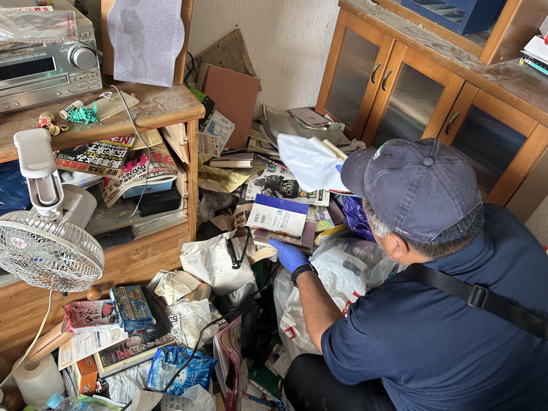 【尼崎市・遺品整理事例】ゴミ屋敷状態からの原状回復|臭い・害虫も迅速対応