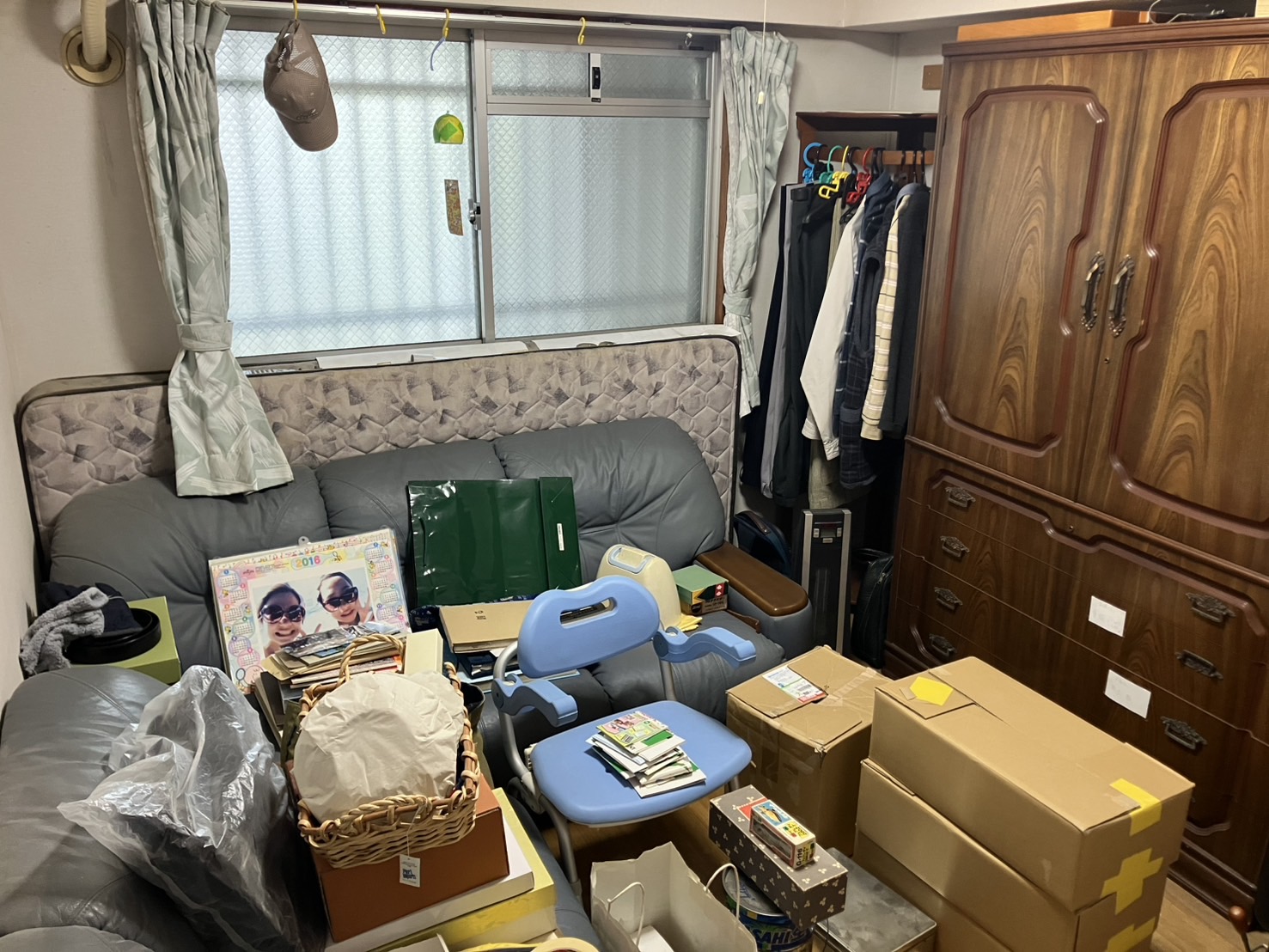 【東大阪市・遺品整理事例】2026年4月4日府営住宅4階の遺品整理｜雨天時も丁寧に搬出作業を実施